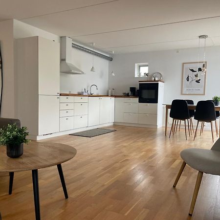 Unique Sea & Landscape View And Spacious Apartment Klaksvik Bagian luar foto