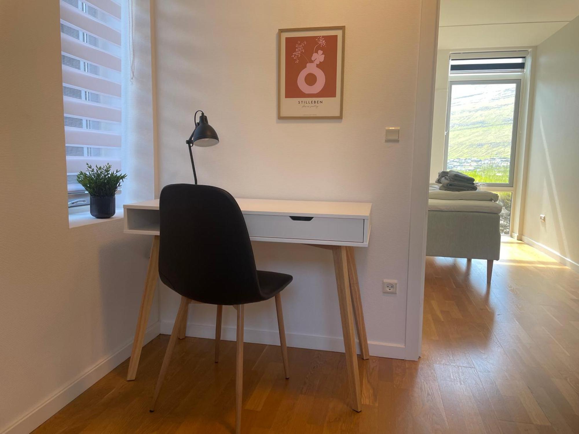 Unique Sea & Landscape View And Spacious Apartment Klaksvik Bagian luar foto